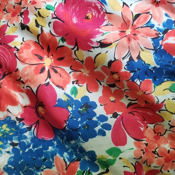 FLORAL SATIN LIKE, AND FAUX LEATHER CROSSBODY. - Picture 2 of 6